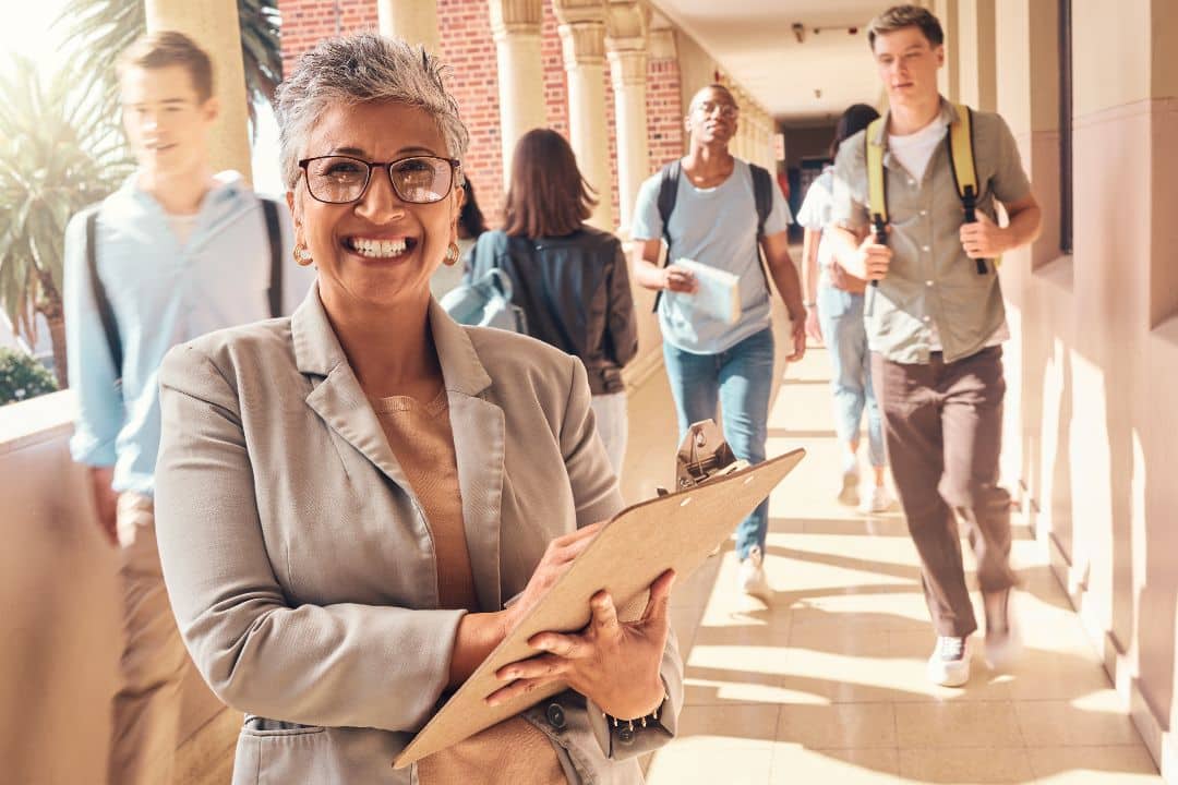 Quanto Guadagna Un Professore Universitario Al Mese Quanto guadagna un professore universitario? - EccoQuanto